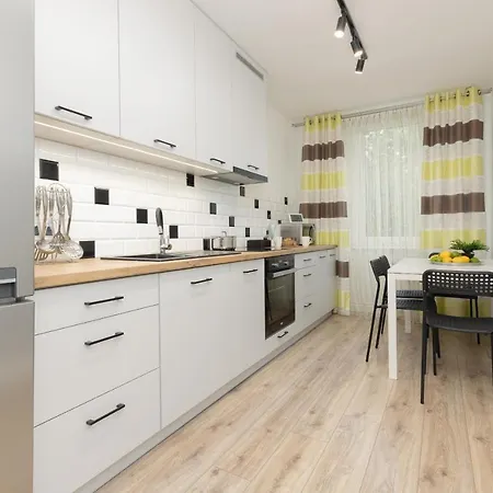 Praga Lukowska By Renters דירה